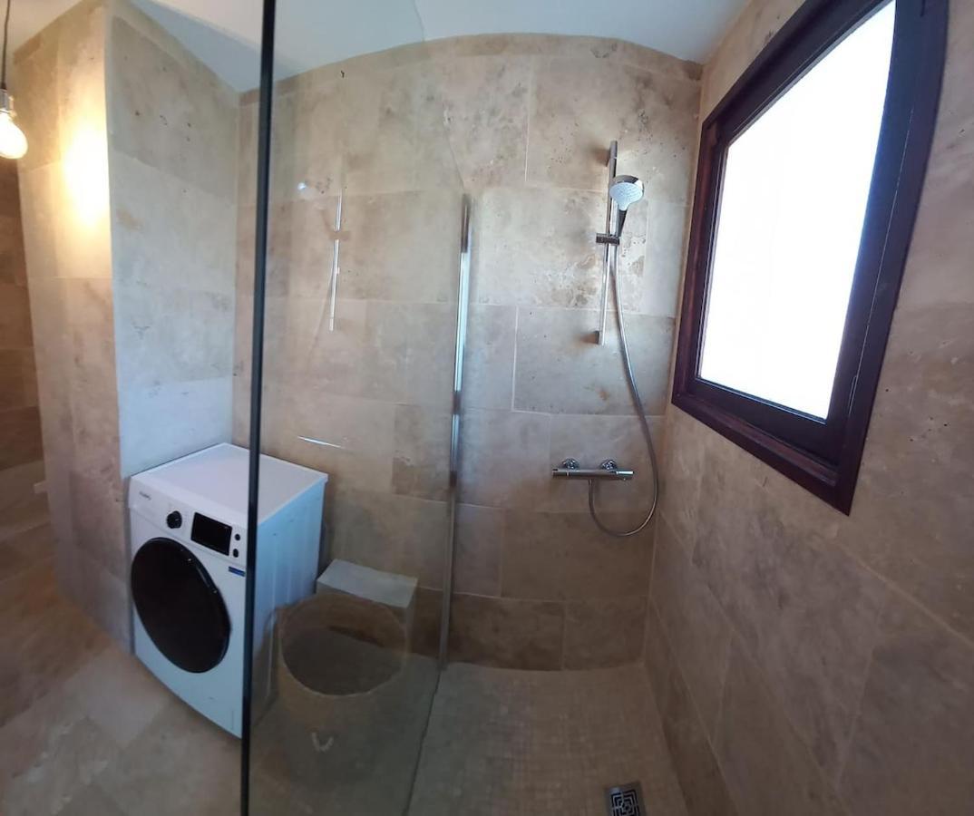 Loft Climatise "La Pinede", 50 M2, Tres Calme, 5 Mn A Pied Des Plages, Lit King Size La Seyne-sur-Mer Buitenkant foto
