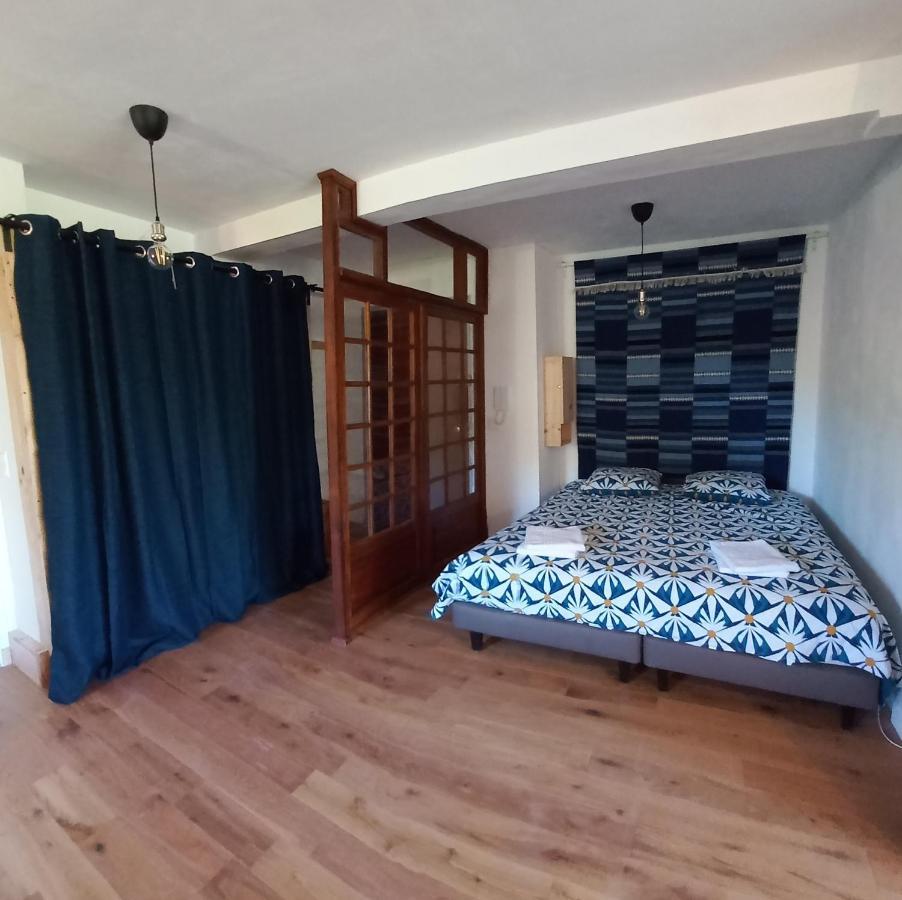 Loft Climatise "La Pinede", 50 M2, Tres Calme, 5 Mn A Pied Des Plages, Lit King Size La Seyne-sur-Mer Buitenkant foto