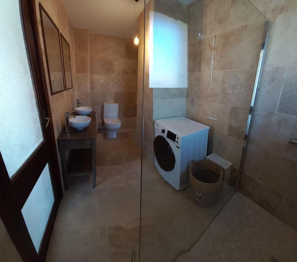 Loft Climatise "La Pinede", 50 M2, Tres Calme, 5 Mn A Pied Des Plages, Lit King Size La Seyne-sur-Mer Buitenkant foto