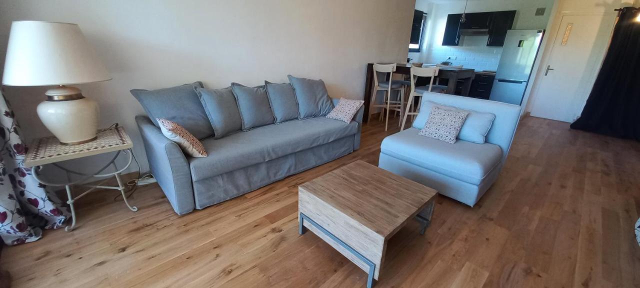 Loft Climatise "La Pinede", 50 M2, Tres Calme, 5 Mn A Pied Des Plages, Lit King Size La Seyne-sur-Mer Buitenkant foto